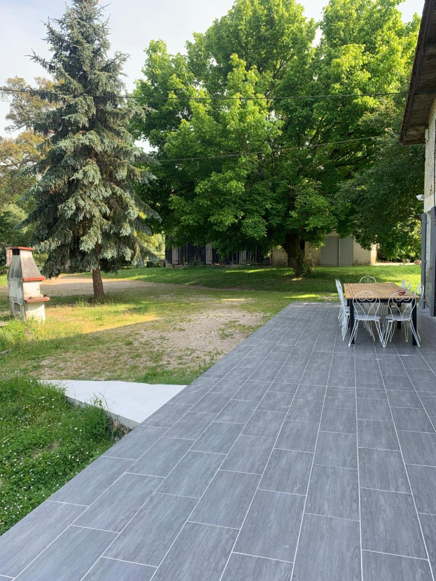 Maison D'Emmannaelle Auros Luaran gambar